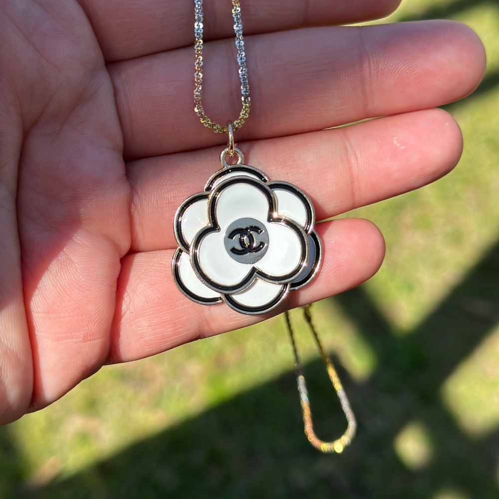CC White and Gold Flower Pendant on tri color sterling silver 14kGD PLT Necklace
